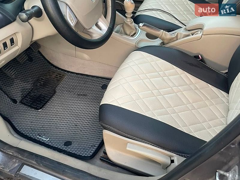 Седан Renault Fluence 2011 в Чернігові