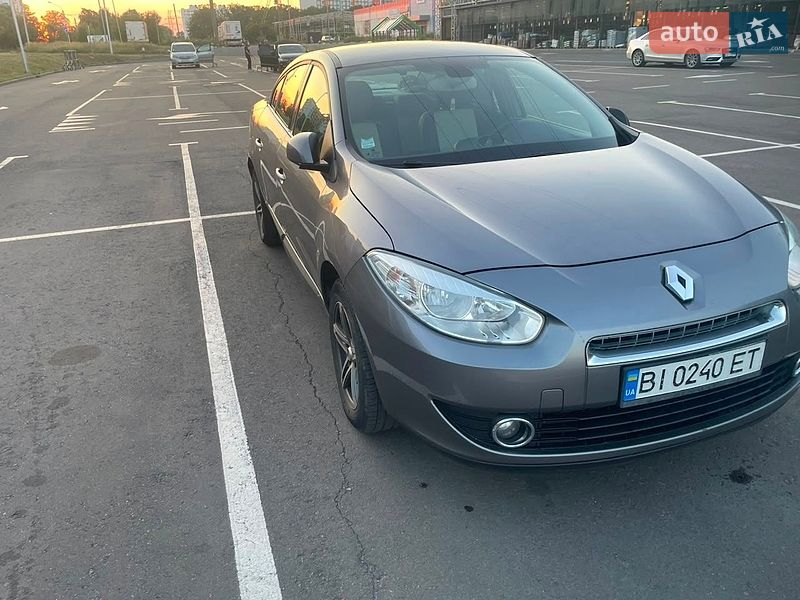 Седан Renault Fluence 2011 в Чернігові