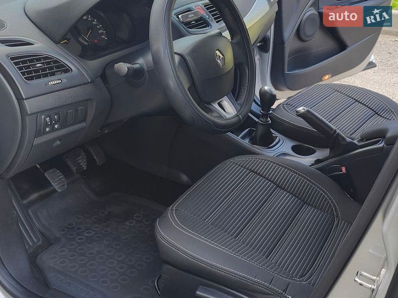 Седан Renault Fluence 2011 в Харкові
