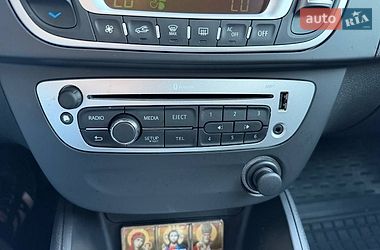 Седан Renault Fluence 2013 в Киеве
