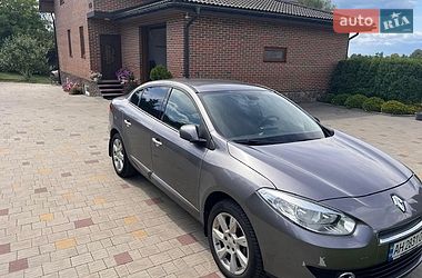 Седан Renault Fluence 2010 в Вараше Седан Renault Fluence 2010 в Вараше