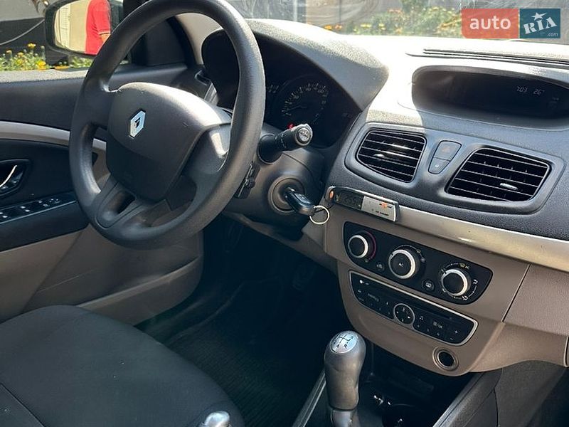 Седан Renault Fluence 2012 в Шаргороді
