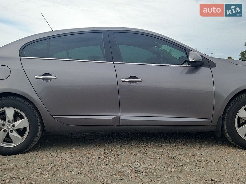 Седан Renault Fluence 2011 в Дніпрі