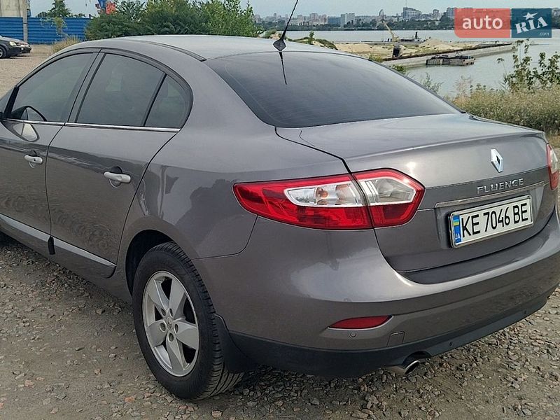 Седан Renault Fluence 2011 в Дніпрі