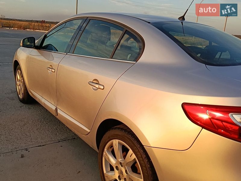 Седан Renault Fluence 2011 в Вознесенске