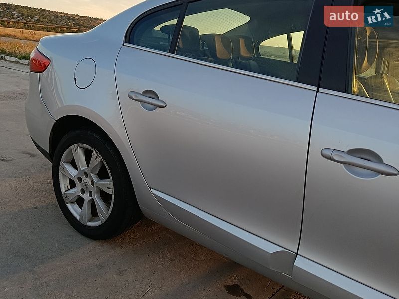 Седан Renault Fluence 2011 в Вознесенске