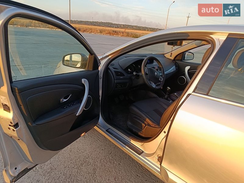 Седан Renault Fluence 2011 в Вознесенске