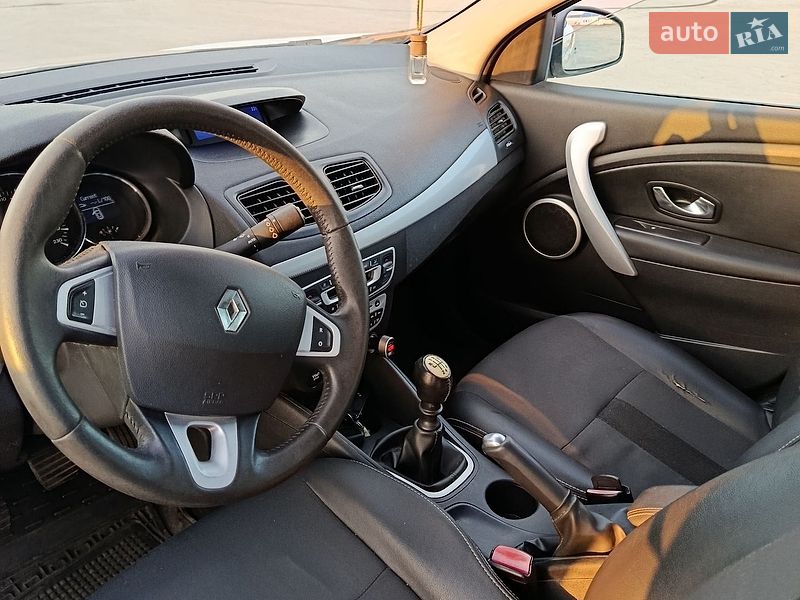 Седан Renault Fluence 2011 в Вознесенске
