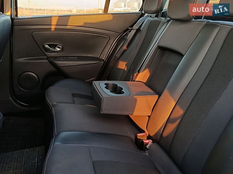 Седан Renault Fluence 2011 в Вознесенске