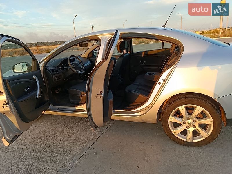 Седан Renault Fluence 2011 в Вознесенске