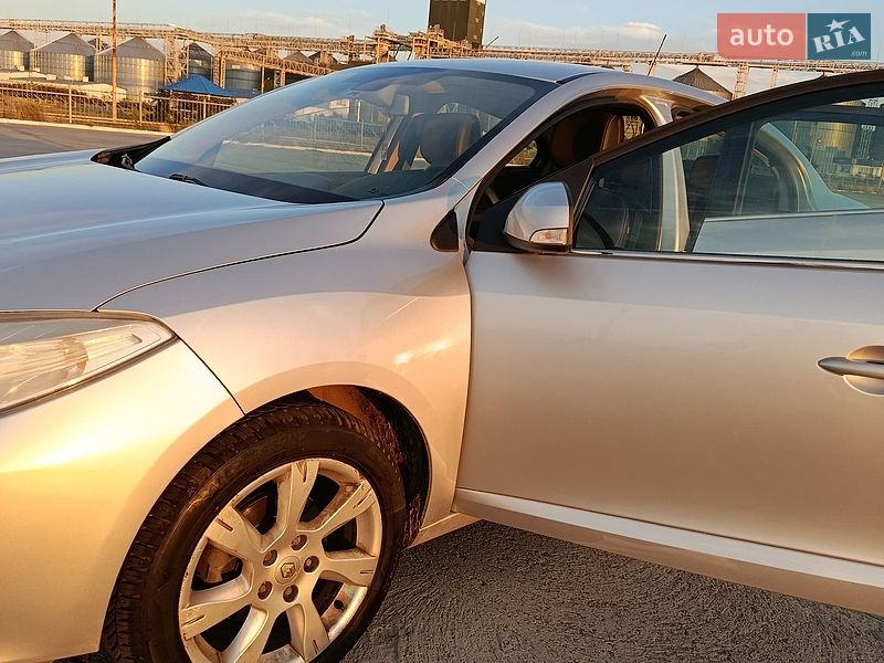 Седан Renault Fluence 2011 в Вознесенске