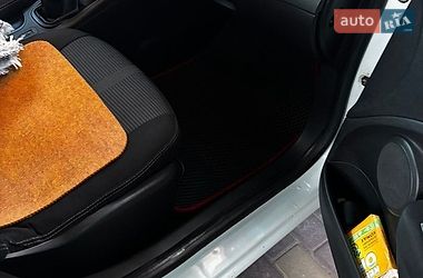 Седан Renault Fluence 2013 в Львові