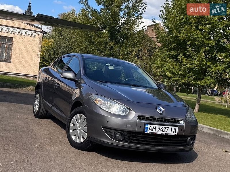 Седан Renault Fluence 2010 в Киеве