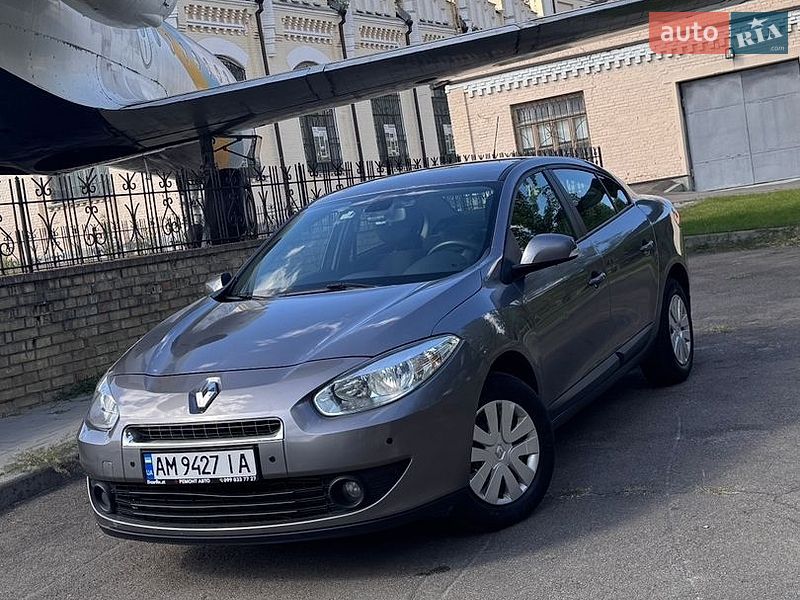 Седан Renault Fluence 2010 в Киеве