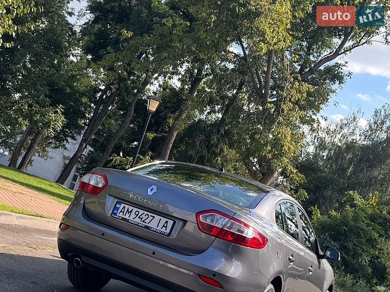 Седан Renault Fluence 2010 в Киеве