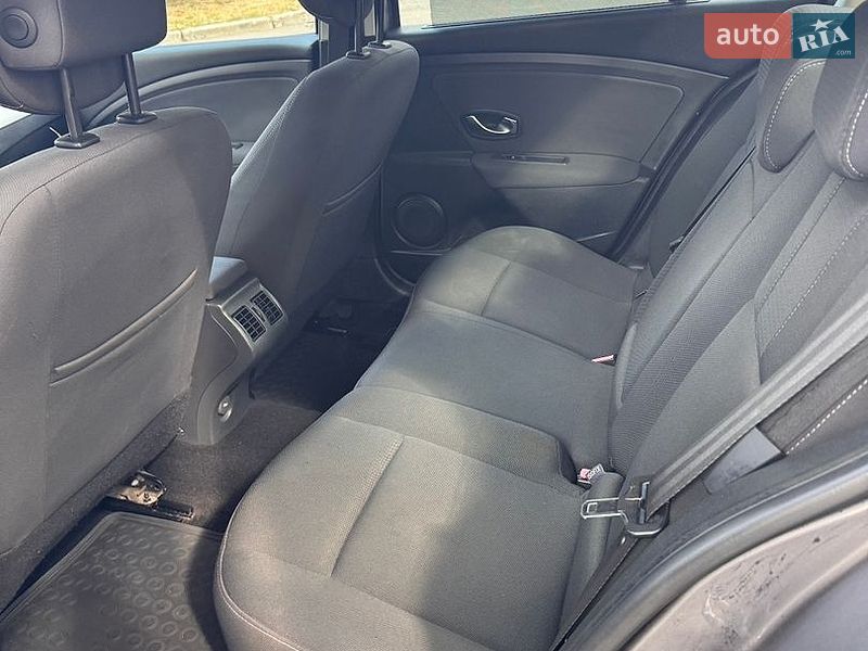 Седан Renault Fluence 2010 в Киеве
