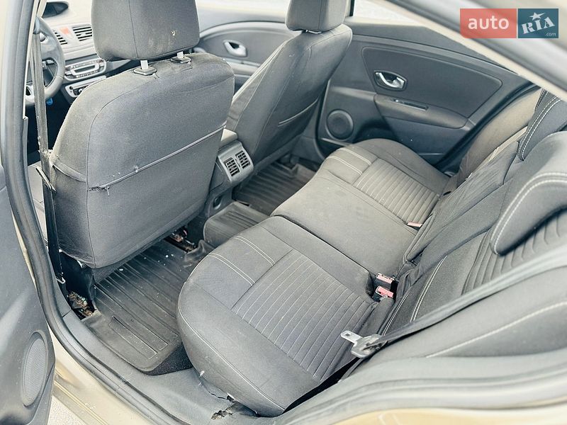 Седан Renault Fluence 2015 в Білогородці