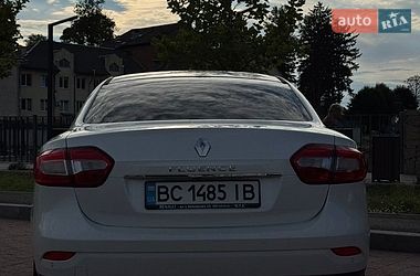 Седан Renault Fluence 2015 в Яворові
