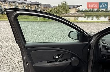 Седан Renault Fluence 2010 в Жовкве