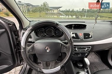 Седан Renault Fluence 2010 в Жовкве