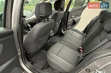 Седан Renault Fluence 2010 в Жовкве