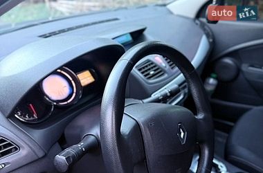 Седан Renault Fluence 2014 в Львові