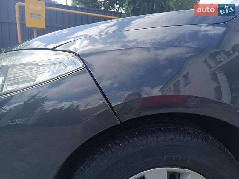 Седан Renault Fluence 2010 в Львові