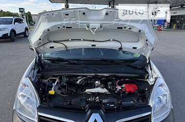 Минивэн Renault Grand Kangoo 2015 в Дубно