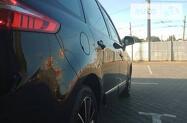 Мінівен Renault Grand Scenic 2014 в 