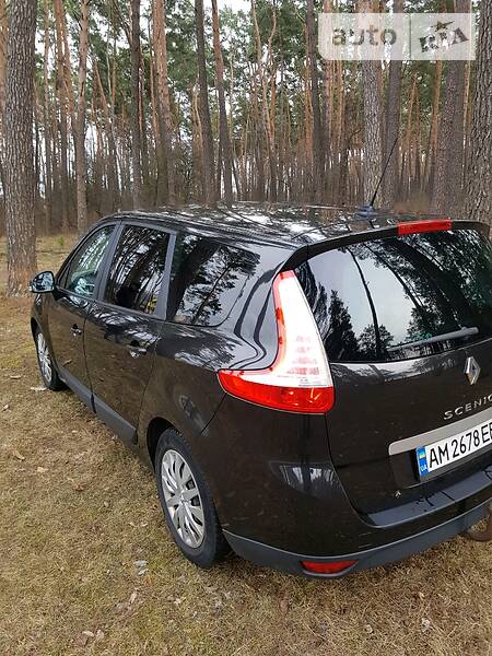 Універсал Renault Grand Scenic 2010 в Житомирі