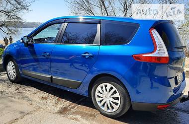 Мінівен Renault Grand Scenic 2010 в 