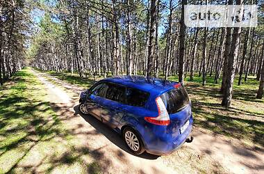 Мінівен Renault Grand Scenic 2010 в 