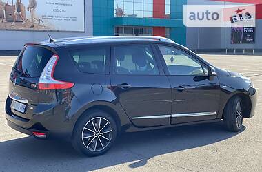 Мінівен Renault Grand Scenic 2015 в 
