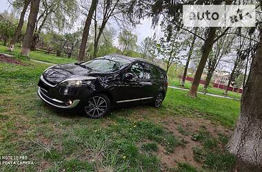 Мінівен Renault Grand Scenic 2013 в 