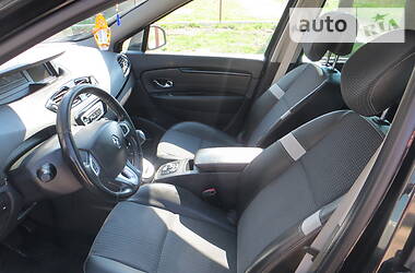Мінівен Renault Grand Scenic 2013 в 