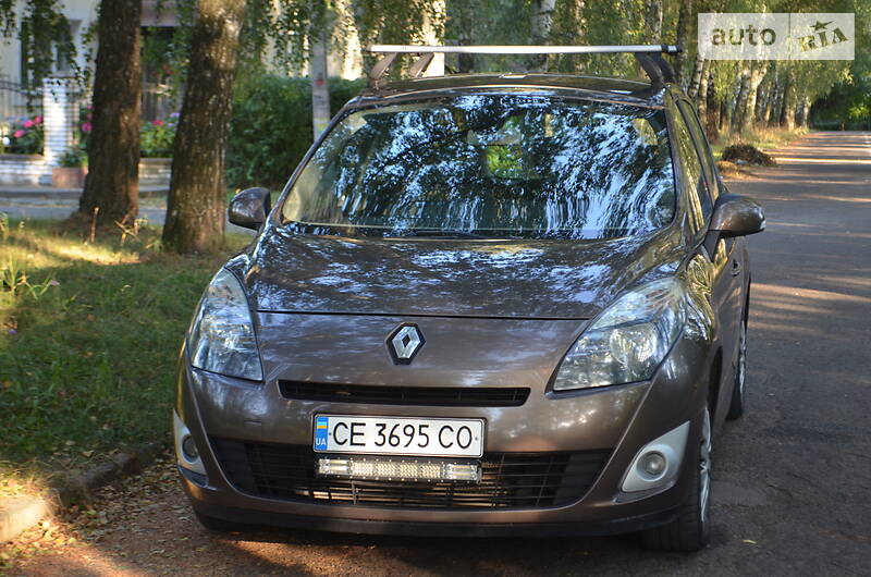 Универсал Renault Grand Scenic 2010 в Черновцах