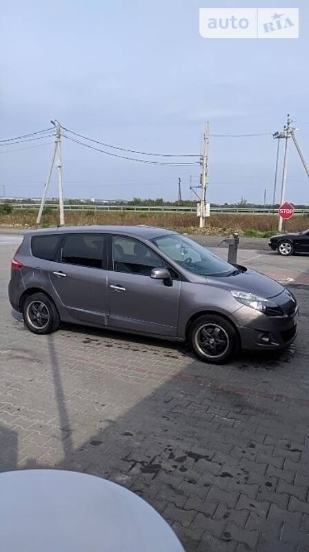 Мінівен Renault Grand Scenic 2011 в Львові
