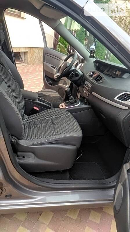 Мінівен Renault Grand Scenic 2011 в Львові