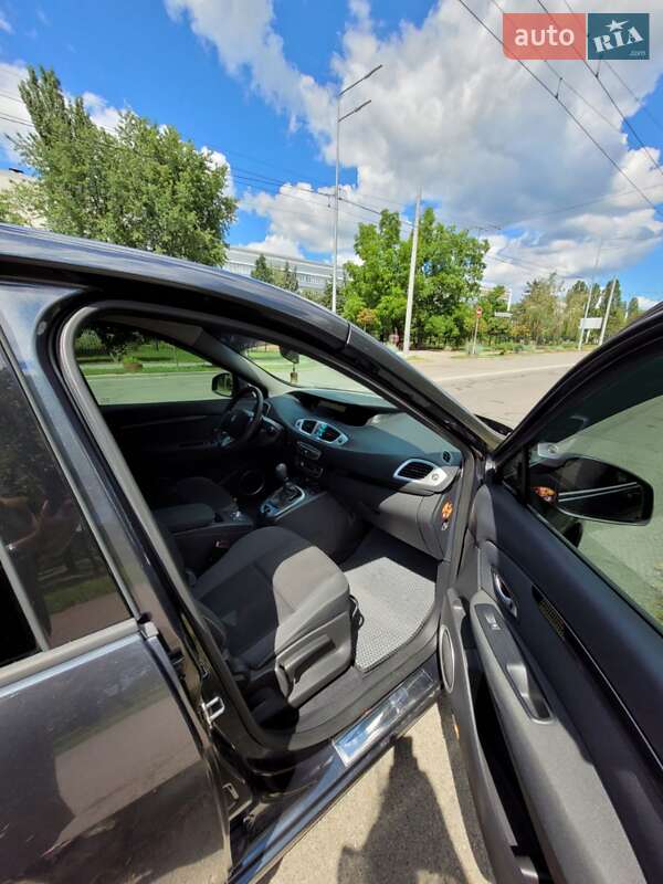 Минивэн Renault Grand Scenic 2010 в Киеве
