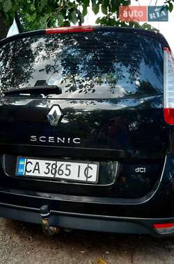Минивэн Renault Grand Scenic 2010 в 