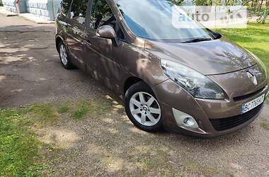 Мінівен Renault Grand Scenic 2010 в Стрию