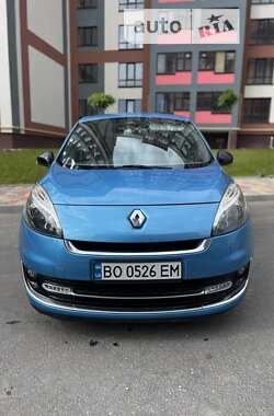Минивэн Renault Grand Scenic 2012 в 