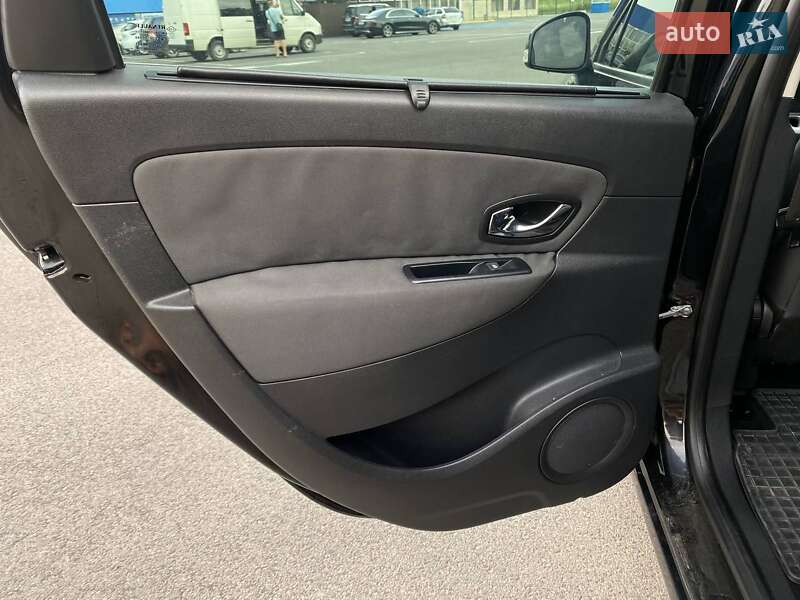 Мінівен Renault Grand Scenic 2012 в Луцьку