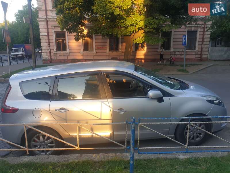 Мінівен Renault Grand Scenic 2009 в Чернівцях
