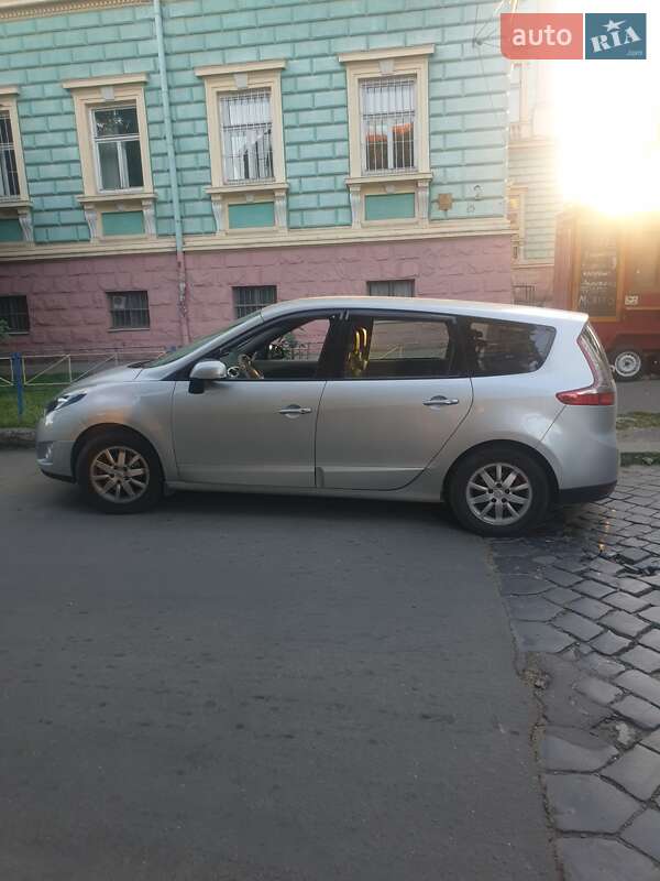 Мінівен Renault Grand Scenic 2009 в Чернівцях
