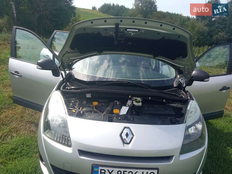 Минивэн Renault Grand Scenic 2010 в Белогорье