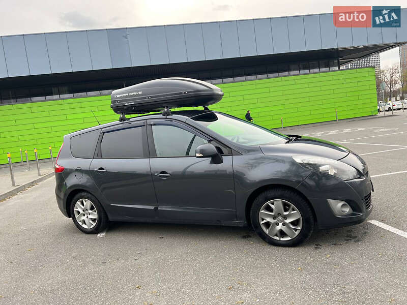 Мінівен Renault Grand Scenic 2011 в Києві