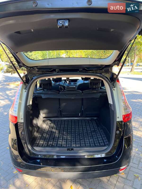 Минивэн Renault Grand Scenic 2012 в Новониколаевке