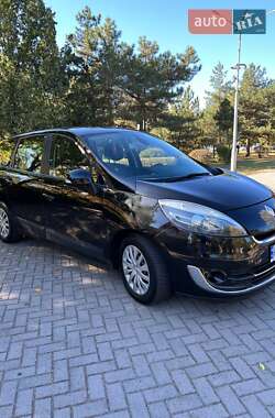 Минивэн Renault Grand Scenic 2012 в Новониколаевке