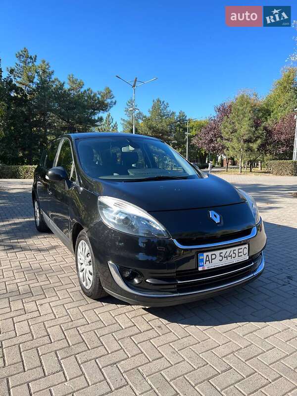 Минивэн Renault Grand Scenic 2012 в Новониколаевке